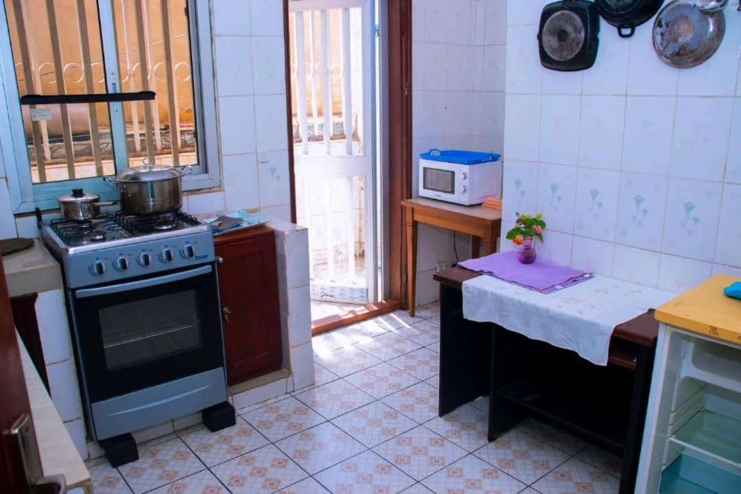 Appartement Meuble 2 Chambres Montee Jouvence Яунде Екстер'єр фото