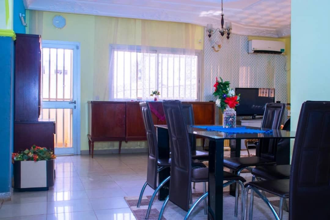 Appartement Meuble 2 Chambres Montee Jouvence Яунде Екстер'єр фото